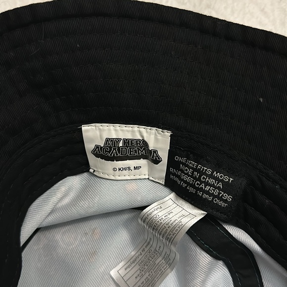 My hero Academia bucket hat - Picture 2 of 2